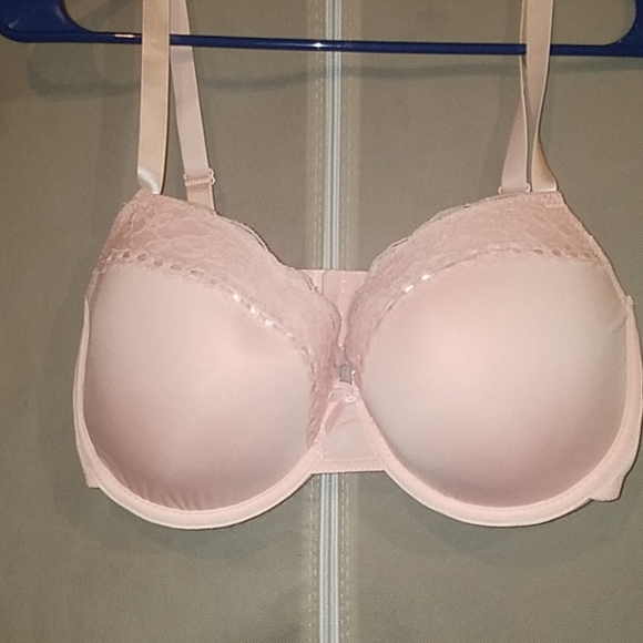 2 bras sold as a set. Perfect condition - Picture 3 of 4